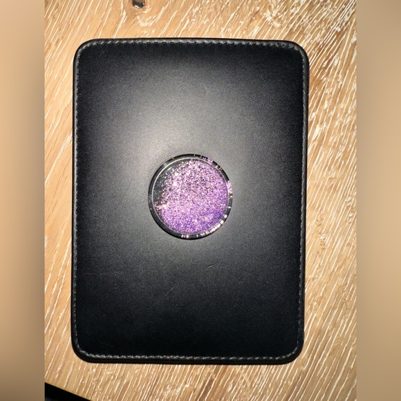 6” Kindle E-Reader with Built-In Light, Premium Case, & Pop Socket - Picture 3 of 8